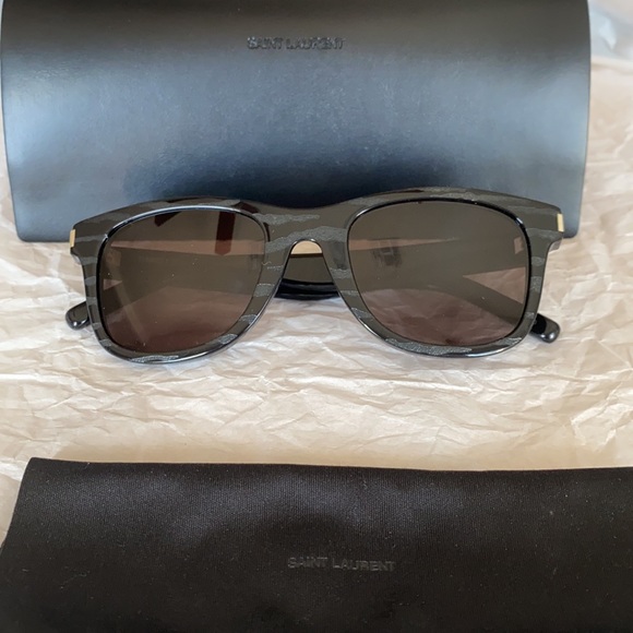 Authentic Saint Laurent sunglasses 🕶 - Picture 4 of 13
